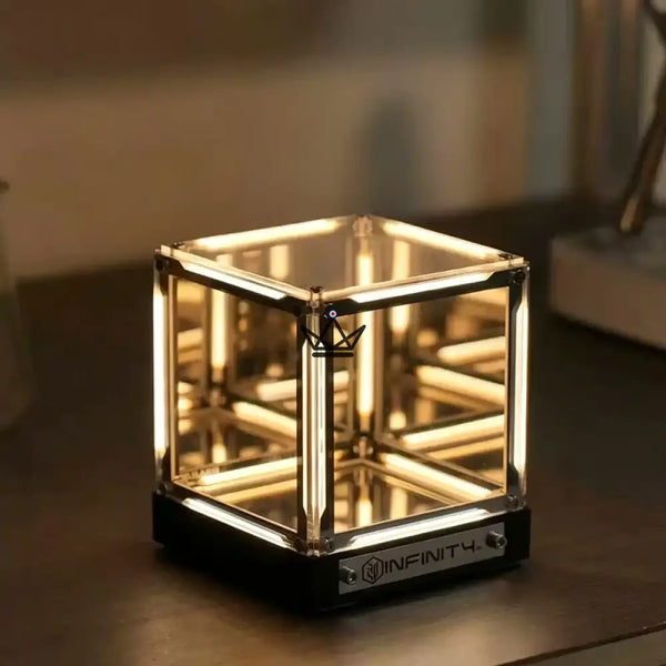 Rechargeable LED hypercube lamp with infinity mirror effect - QUANTA