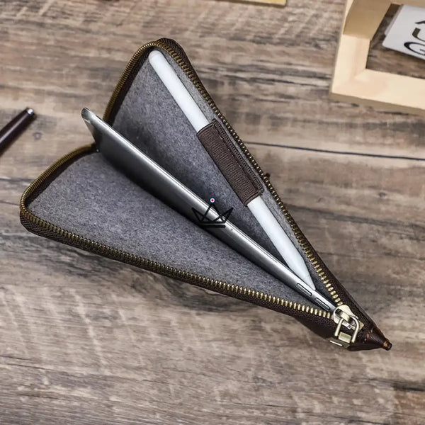 Customizable leather zippered iPad mini sleeve with wrist strap — Voyageur OPUS – 3/11