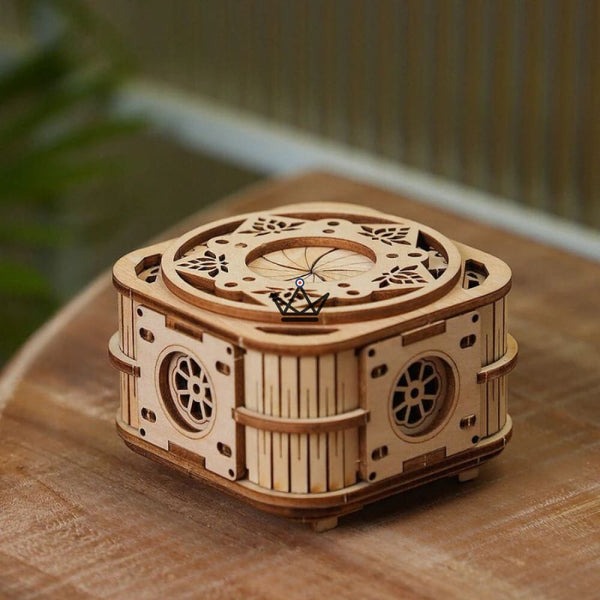3D wooden puzzle music box with cutout floral patterns - FLORALIE