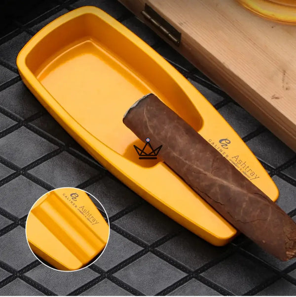 Alistair Cigar Ashtray - Elegance and Functionality