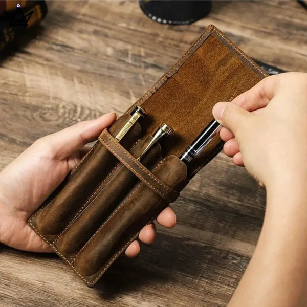 Luxury leather case for fountain pen - Voyageur Valet (customizable)