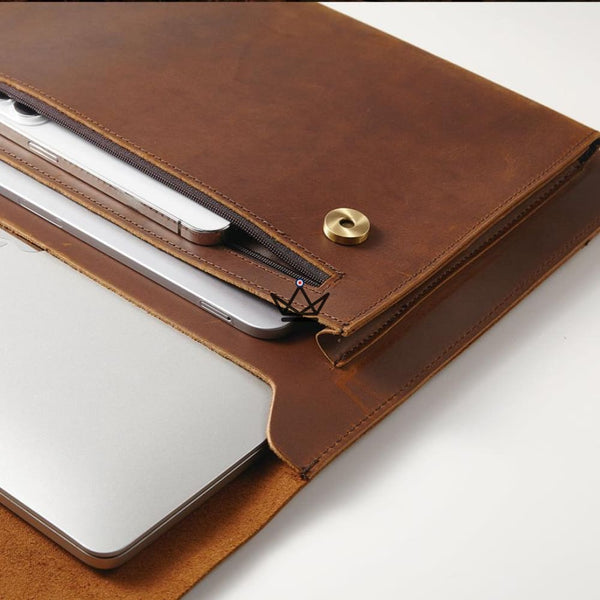 Leather Sleeve for MacBook - PRESTON Edition