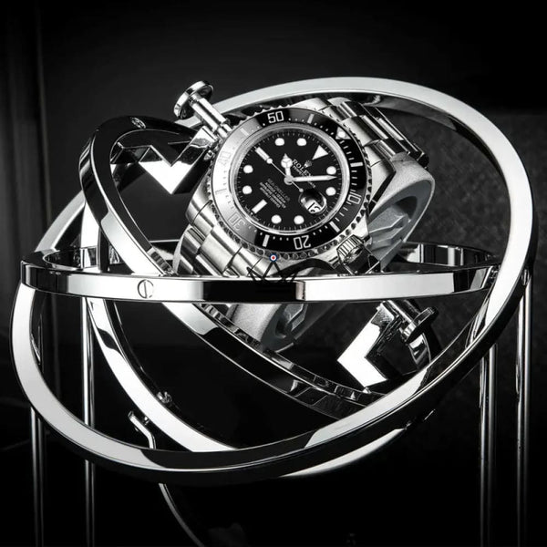 Single watch winder under  a glass dome with gyroscopic rings - ASTROLABE