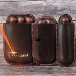 Étui à cigares en cuir personnalisable — Voyageur Classic | 1, 2 ou 3 cigares - ["cadeau-anniversaire","cadeau-entreprise","cadeau-fete-des-peres","cadeau-noel","cadeau-retraite","Cigare Personnalisable"] - etui cigare personnalisable - Cadeau, Noël, Anniversaire, Original, Fête des pères, fête des mères - Atelier Atypique